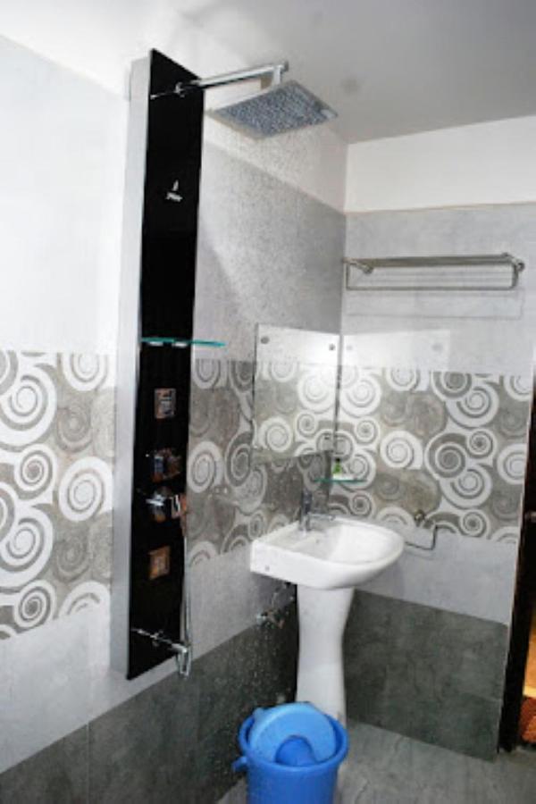 Baligurha Hotel Bivab Balliguda מראה חיצוני תמונה
